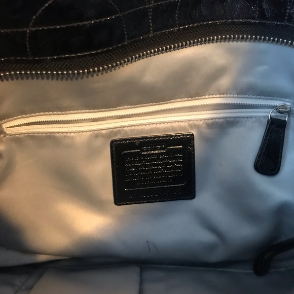 COACH~ Patent Leather Tote/Shoulder Bag - Picture 8 of 8